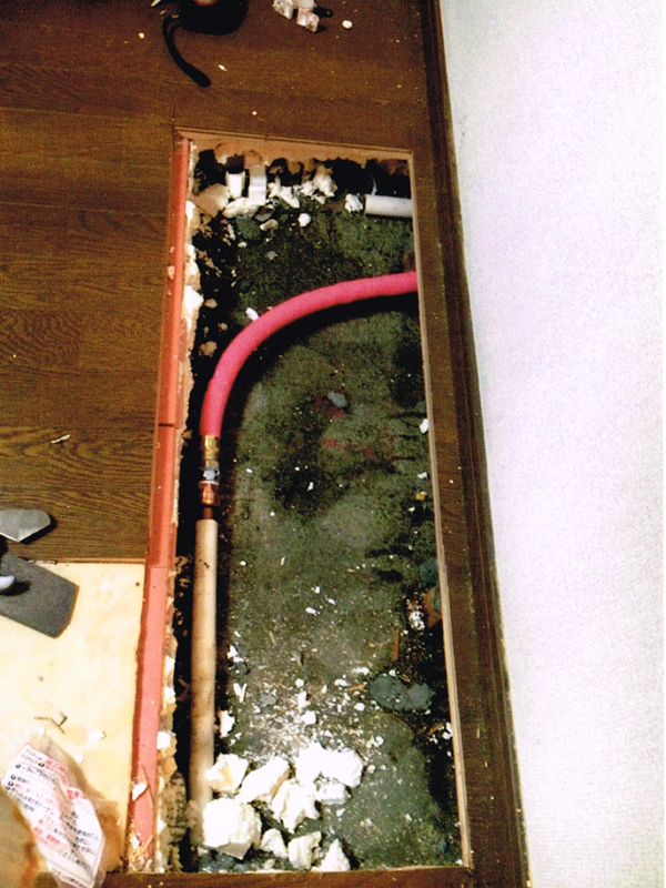 給湯管漏水修繕（フローリング補修）のリフォーム2